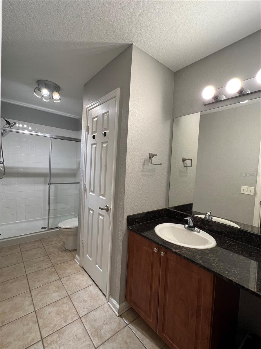 8210 DOWN ROYAL RD, TAMPA, FL, 33610