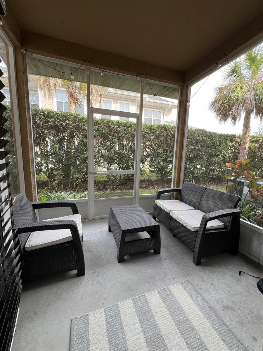 8210 DOWN ROYAL RD, TAMPA, FL, 33610