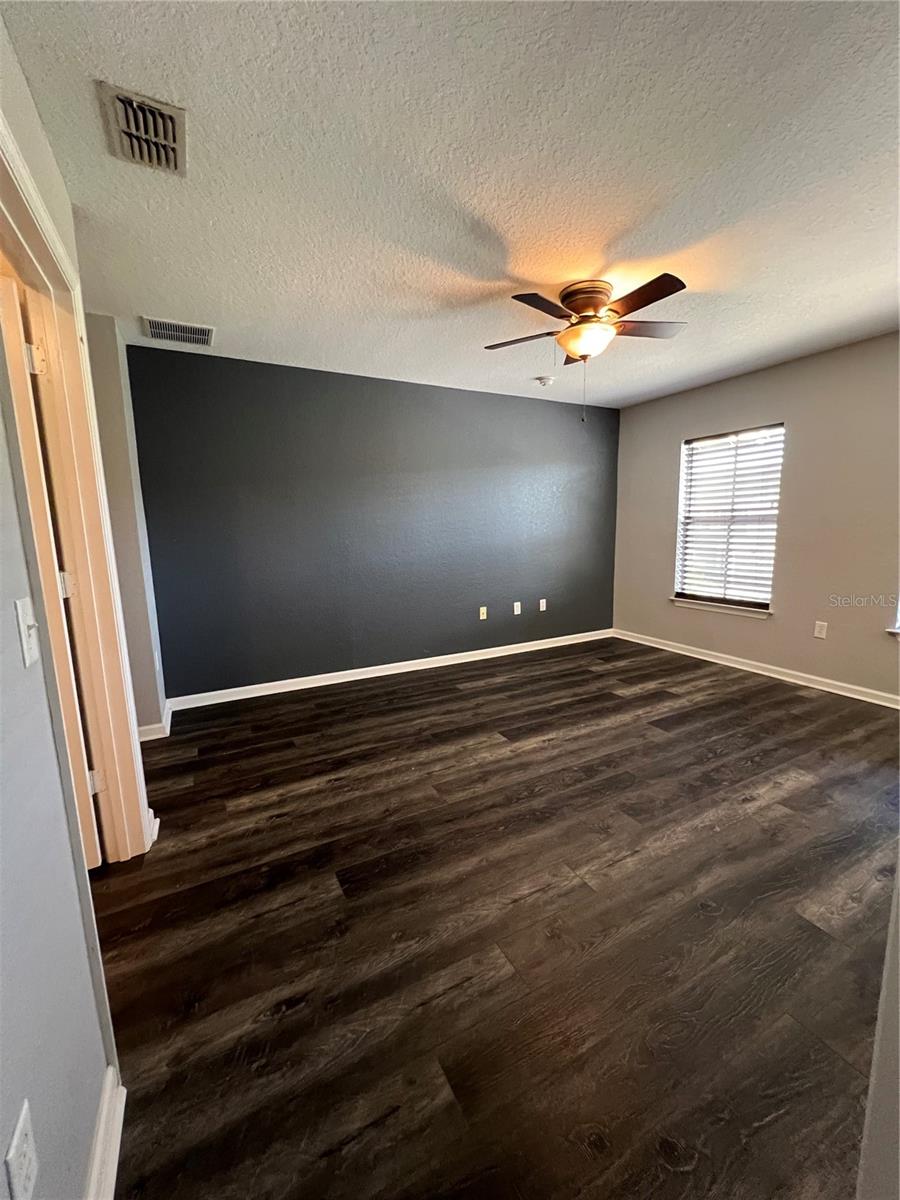 8210 DOWN ROYAL RD, TAMPA, FL, 33610