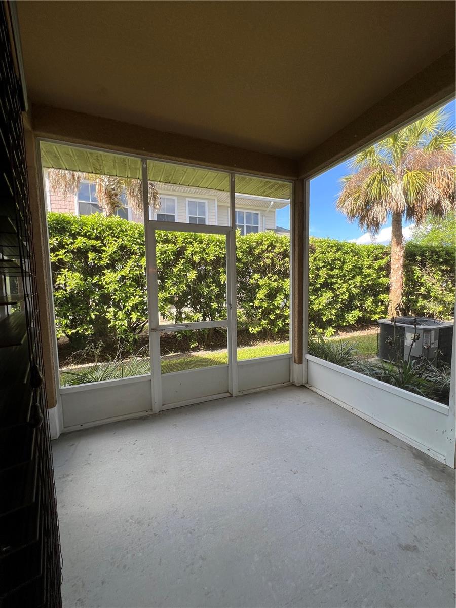 8210 DOWN ROYAL RD, TAMPA, FL, 33610