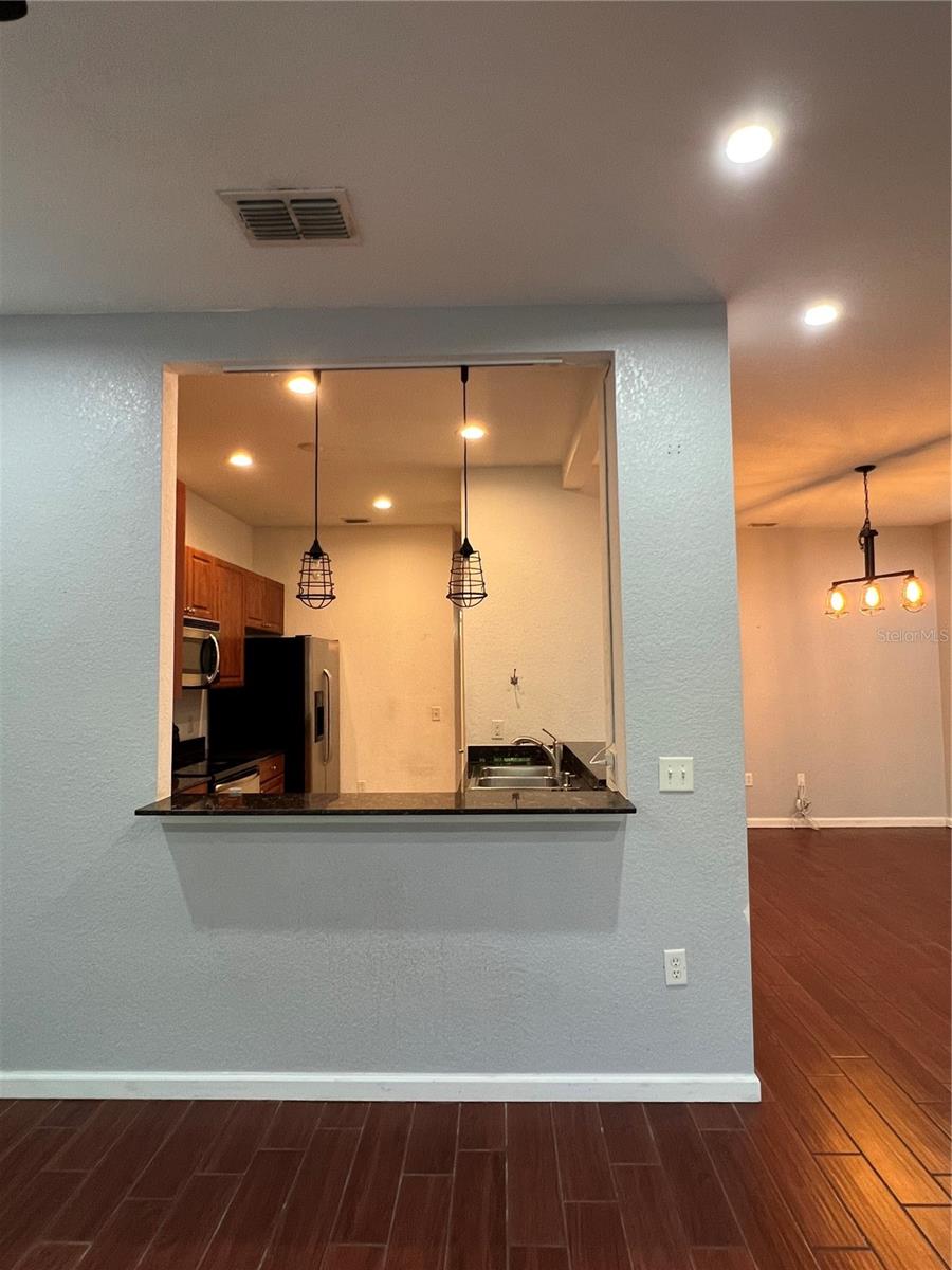 8210 DOWN ROYAL RD, TAMPA, FL, 33610