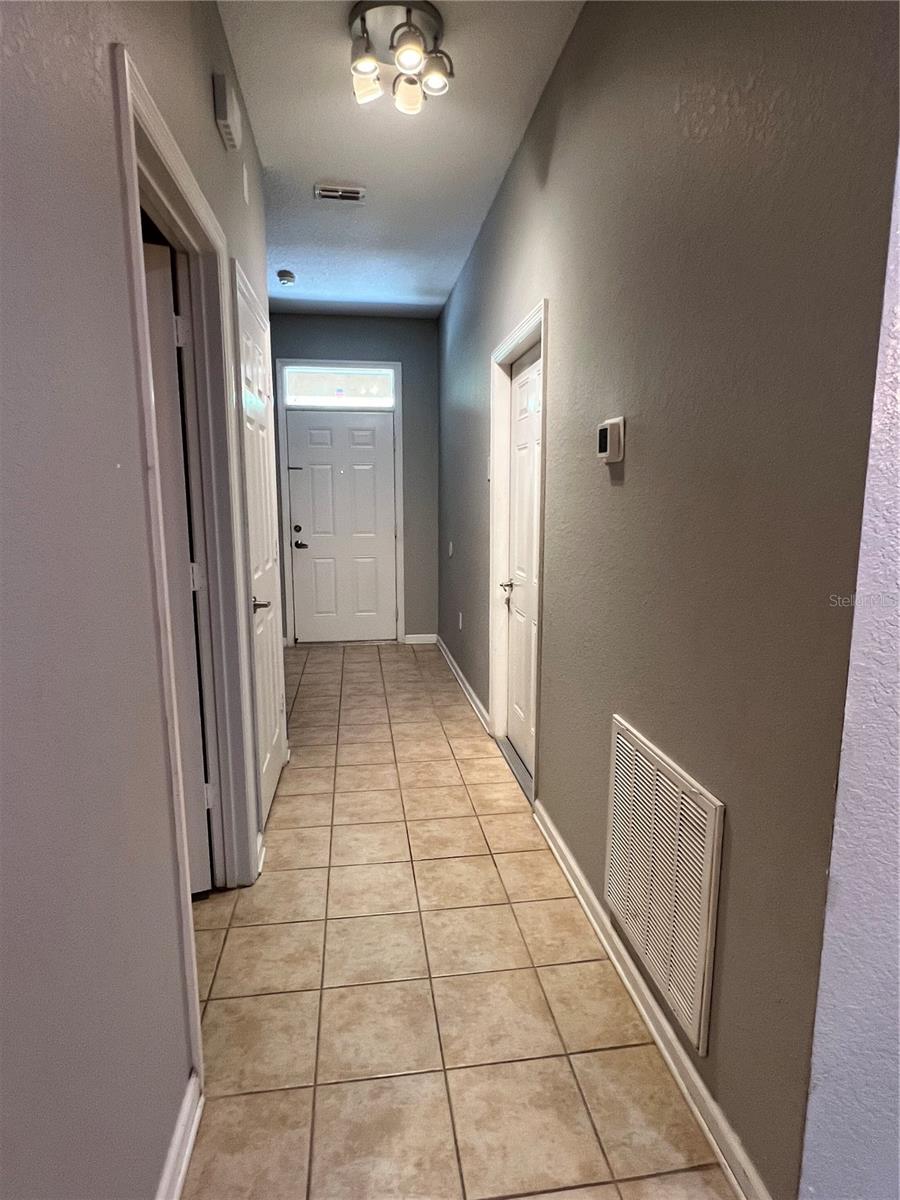 8210 DOWN ROYAL RD, TAMPA, FL, 33610