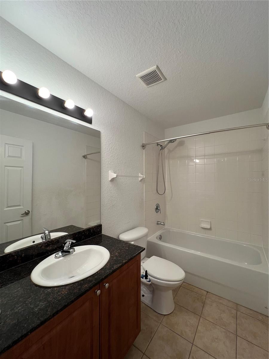 8210 DOWN ROYAL RD, TAMPA, FL, 33610