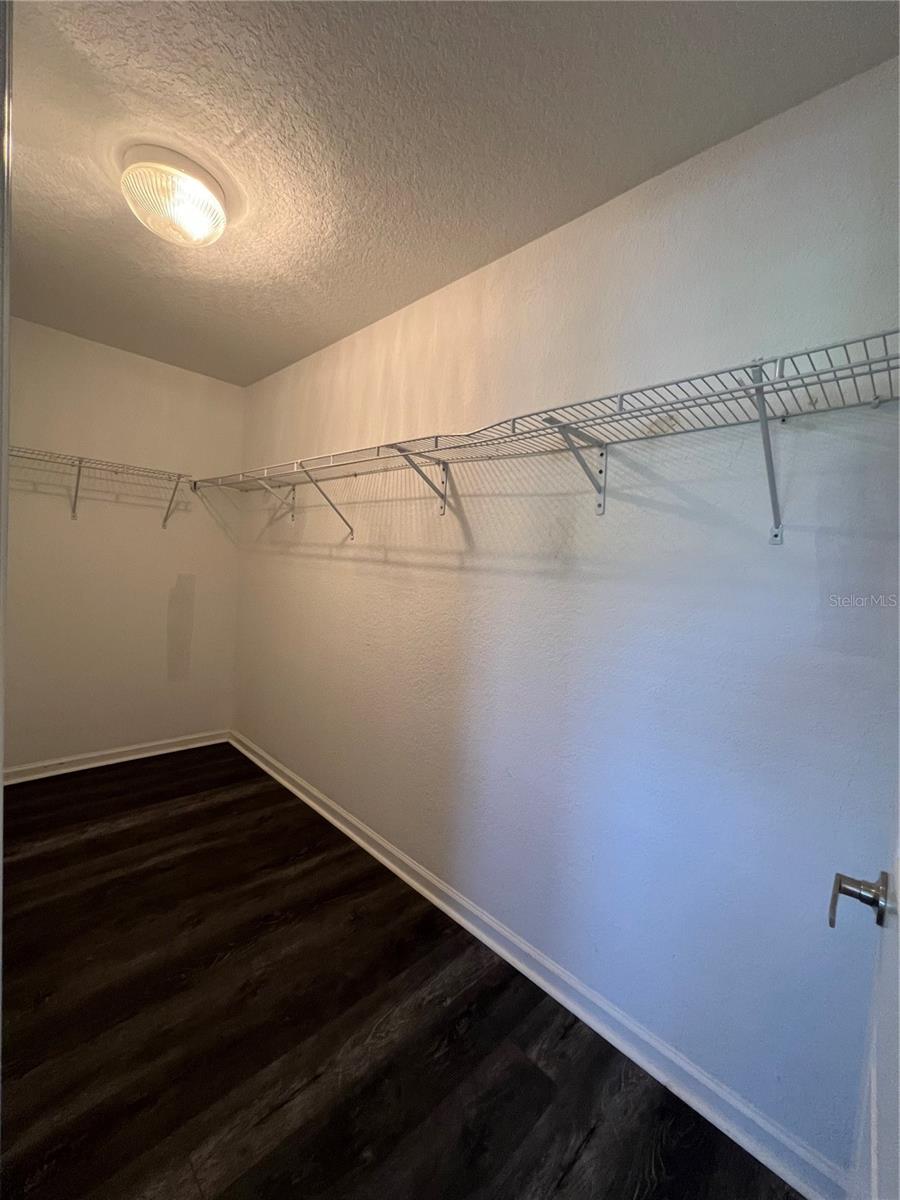 8210 DOWN ROYAL RD, TAMPA, FL, 33610