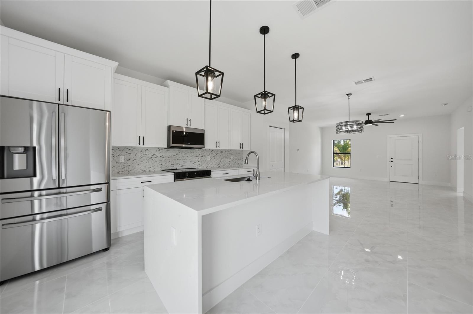 11370 GULFSTREAM BLVD, PORT CHARLOTTE, FL, 33981