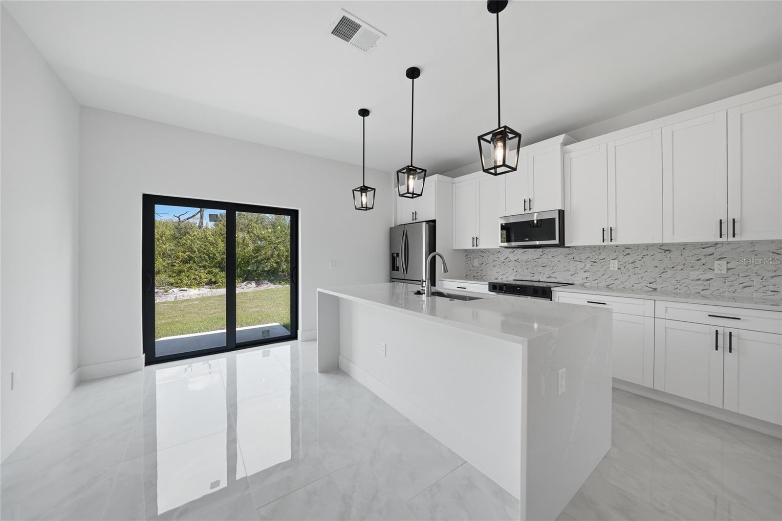 11370 GULFSTREAM BLVD, PORT CHARLOTTE, FL, 33981