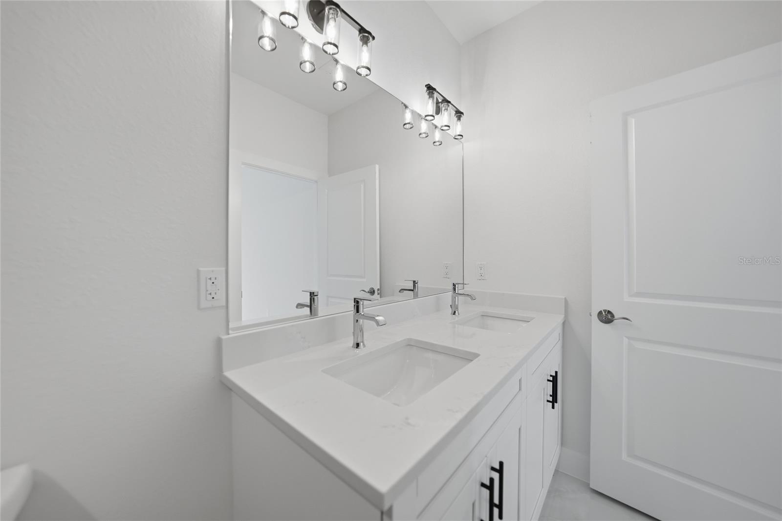 11370 GULFSTREAM BLVD, PORT CHARLOTTE, FL, 33981
