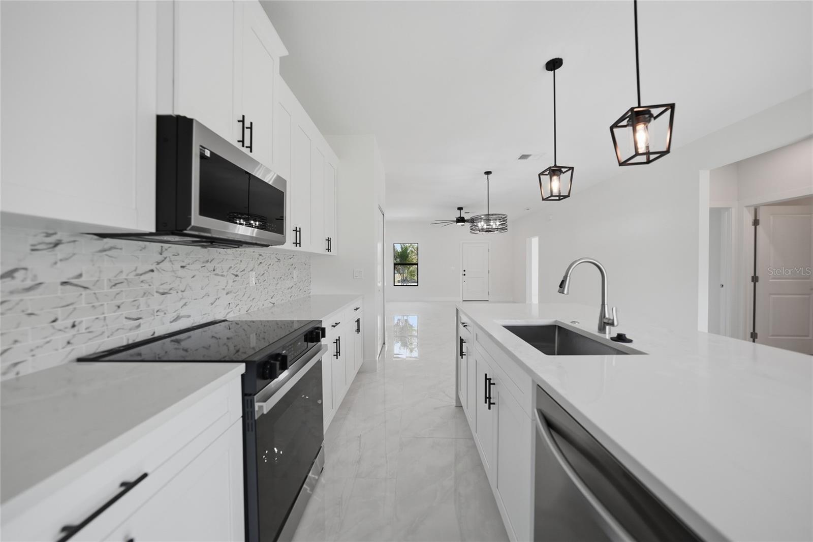 11370 GULFSTREAM BLVD, PORT CHARLOTTE, FL, 33981