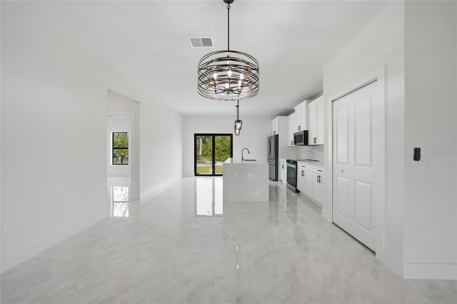 11370 GULFSTREAM BLVD, PORT CHARLOTTE, FL, 33981