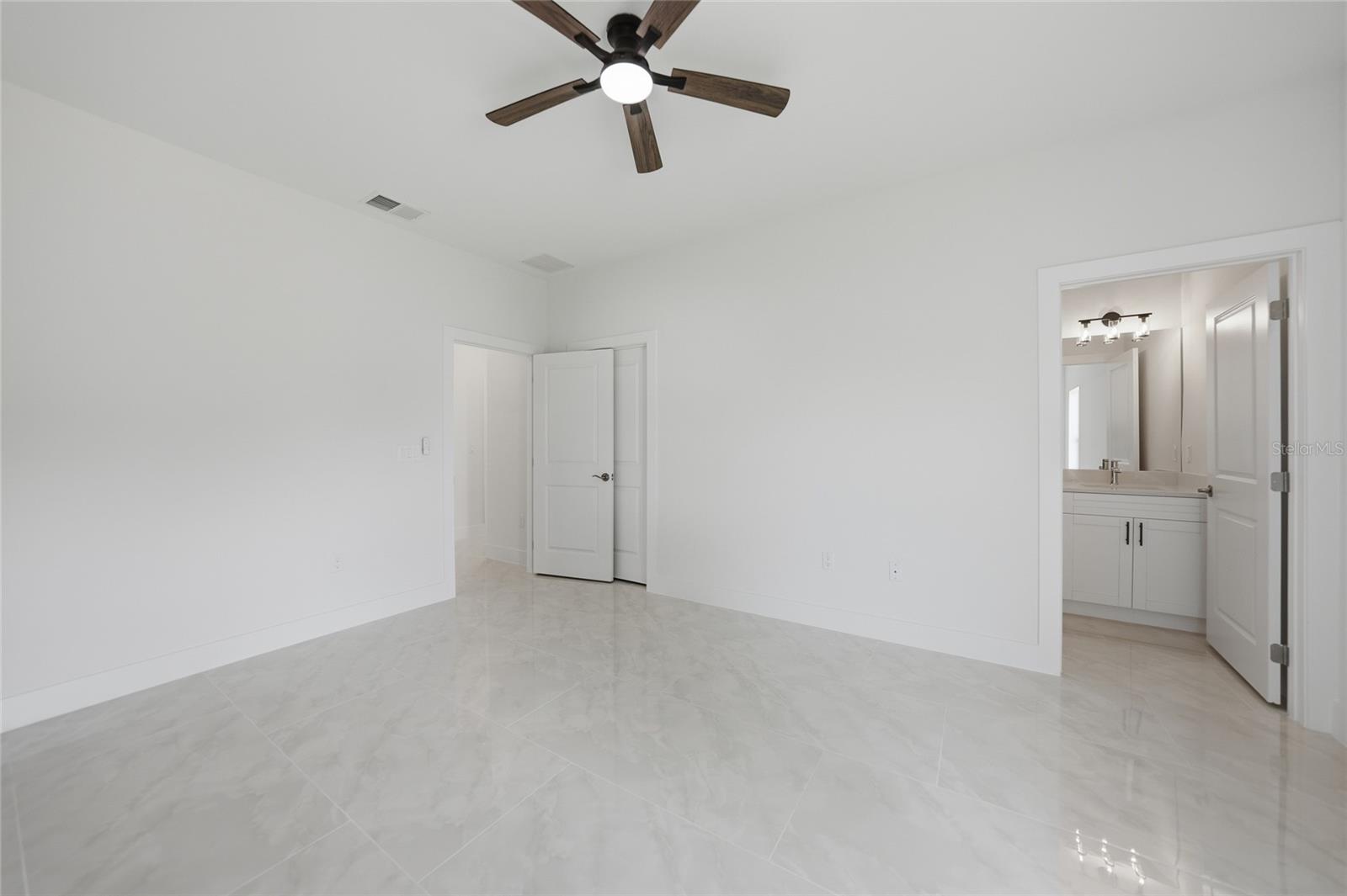 11370 GULFSTREAM BLVD, PORT CHARLOTTE, FL, 33981