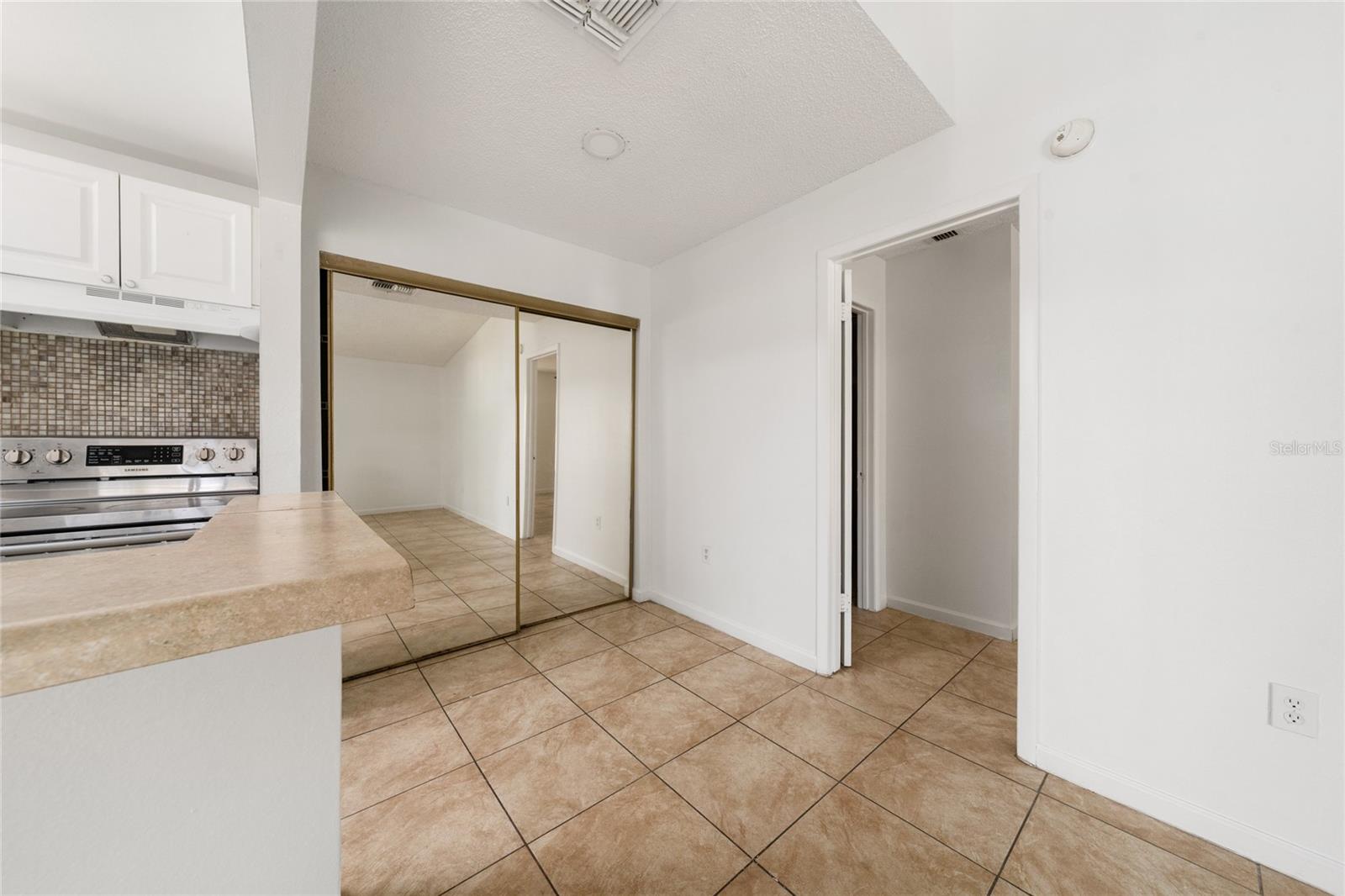 3849 BAY CLUB CIR #204, KISSIMMEE, FL, 34741