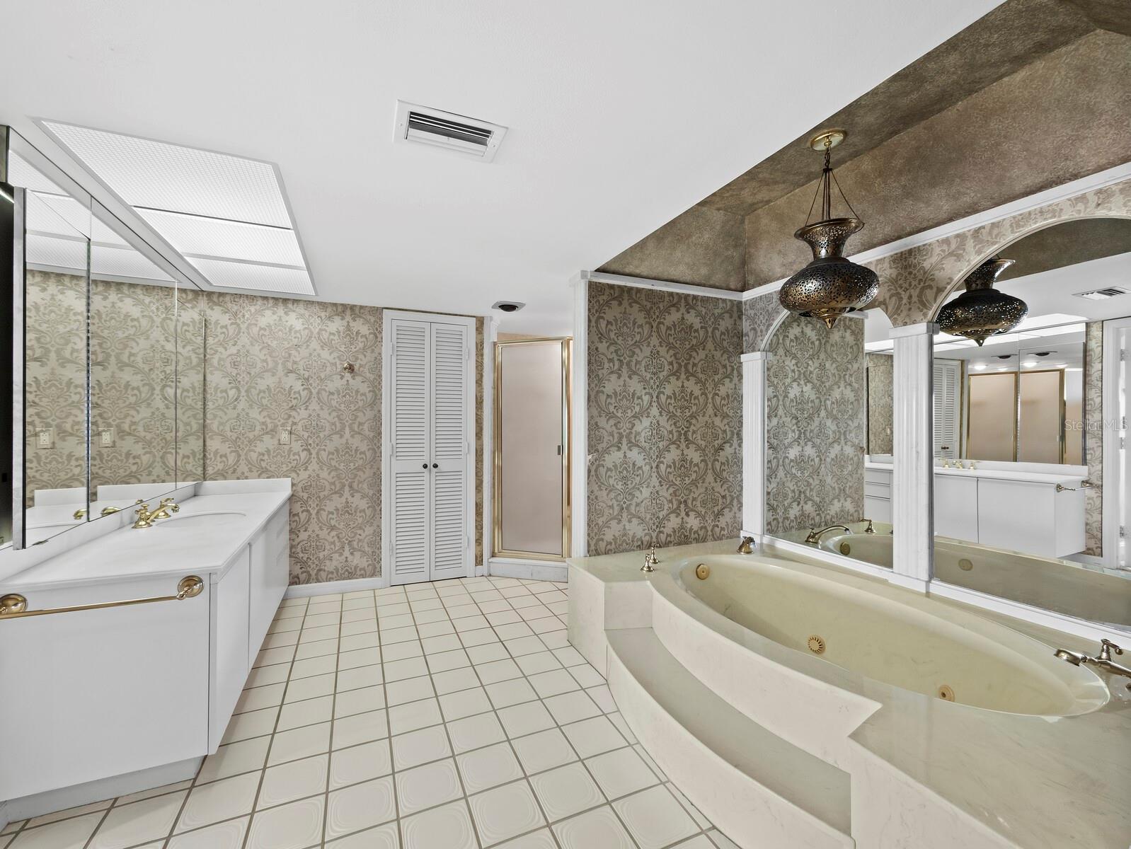 4712 OCEAN BLVD #W10, SARASOTA, FL, 34242