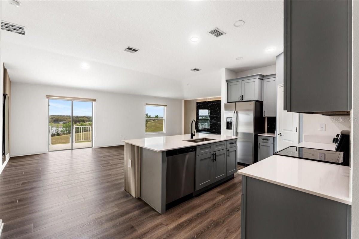 946 LAUREL VIEW WAY, GROVELAND, FL, 34736