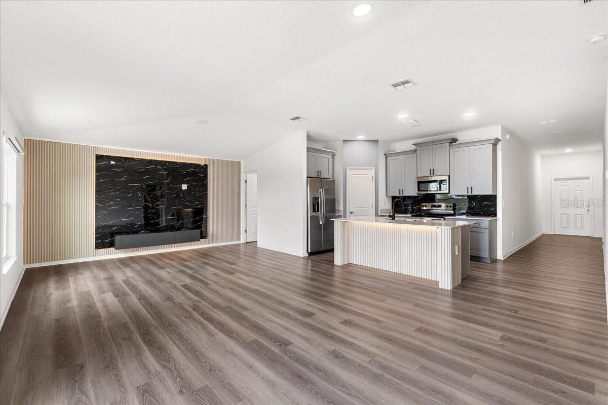 946 LAUREL VIEW WAY, GROVELAND, FL, 34736