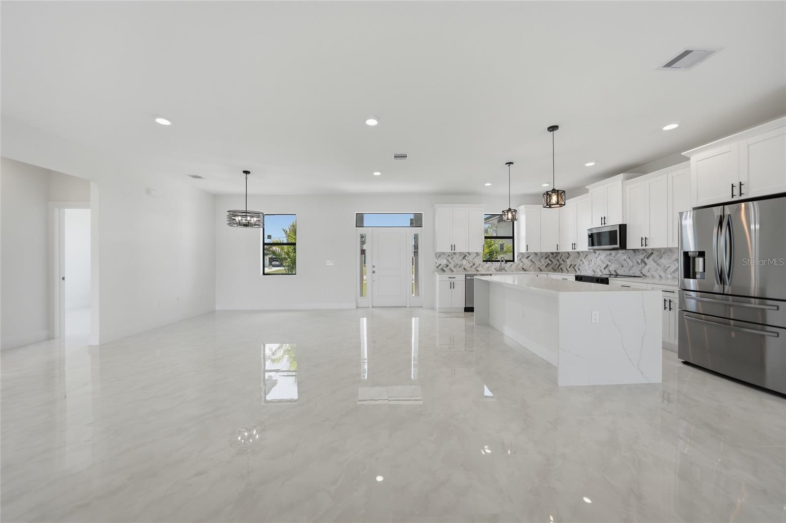 11058 GULFSTREAM BLVD, ENGLEWOOD, FL, 34224