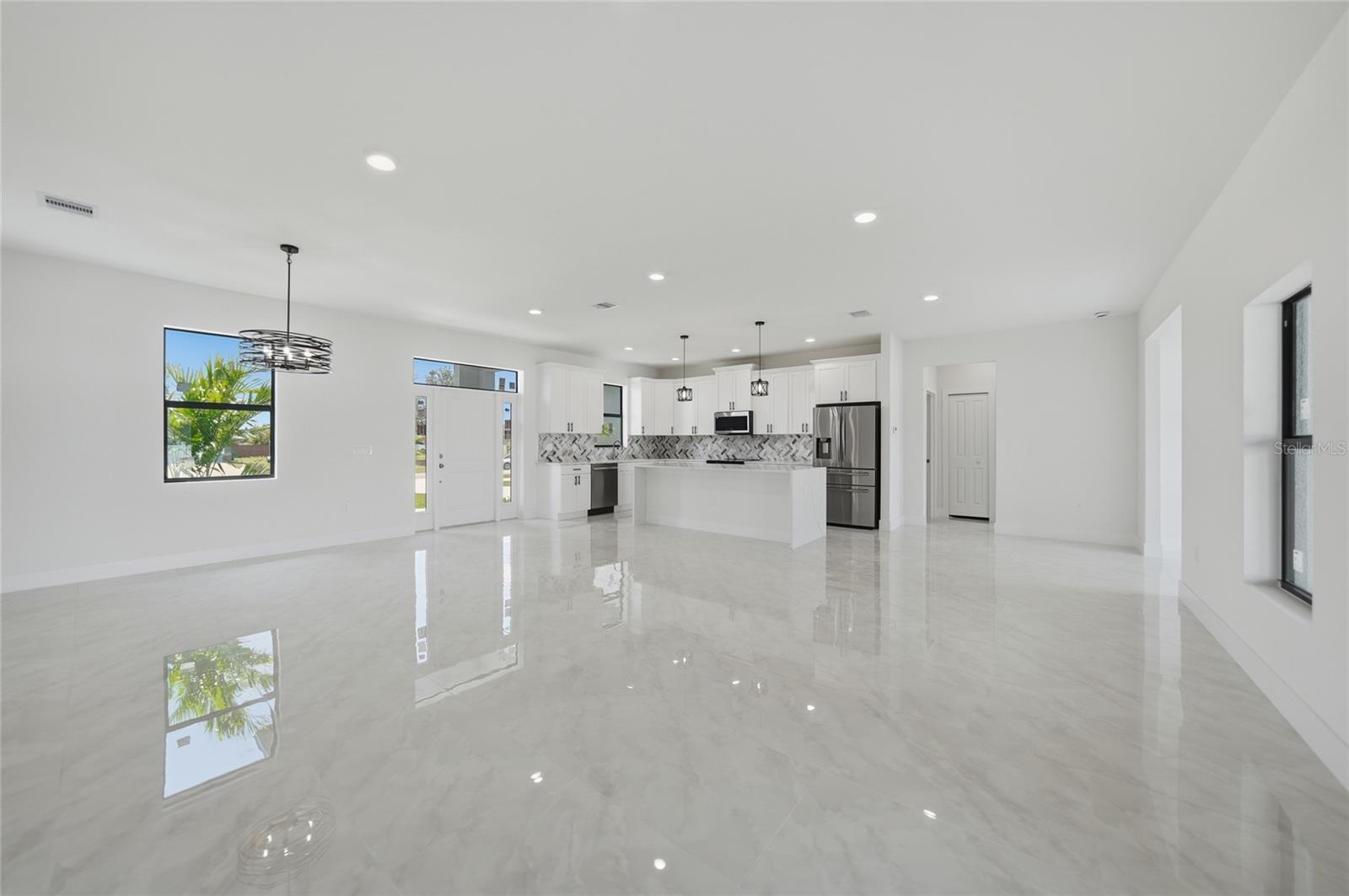 11058 GULFSTREAM BLVD, ENGLEWOOD, FL, 34224