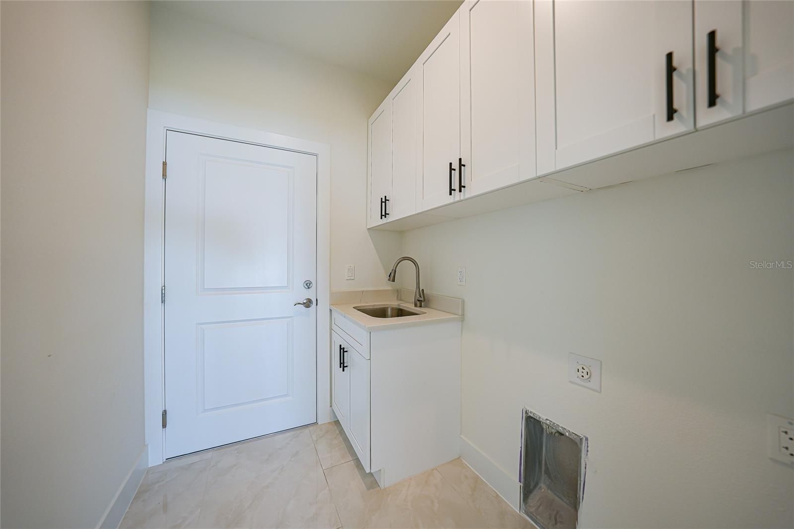 11058 GULFSTREAM BLVD, ENGLEWOOD, FL, 34224