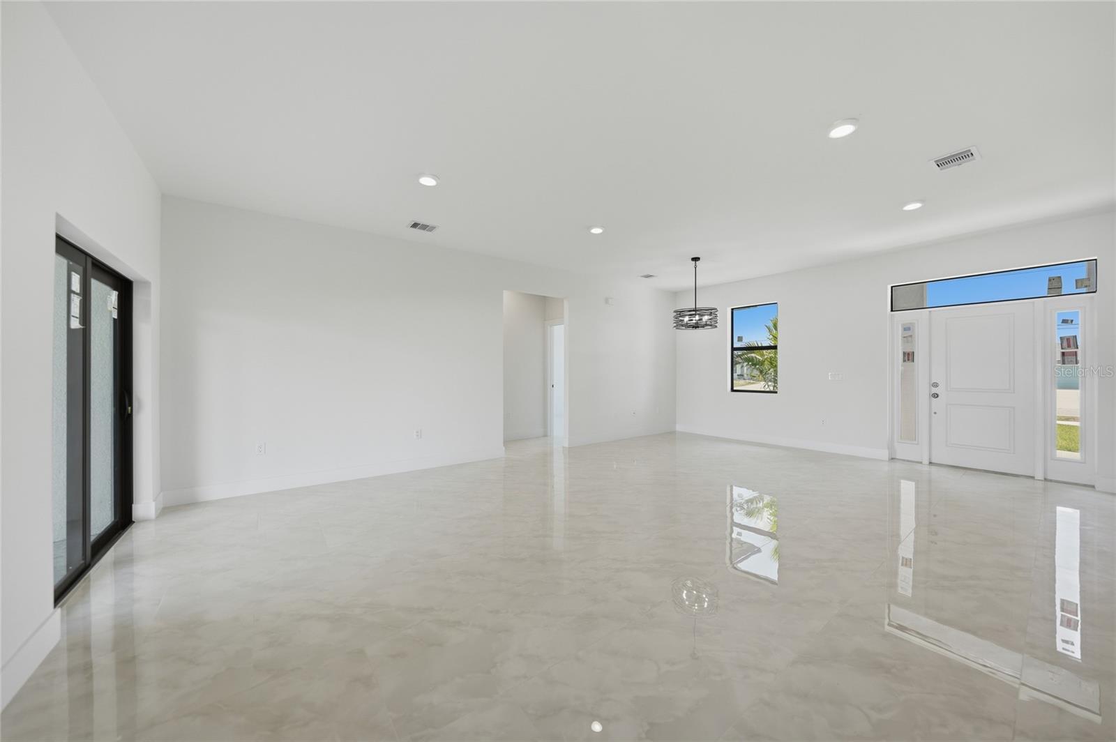 11058 GULFSTREAM BLVD, ENGLEWOOD, FL, 34224