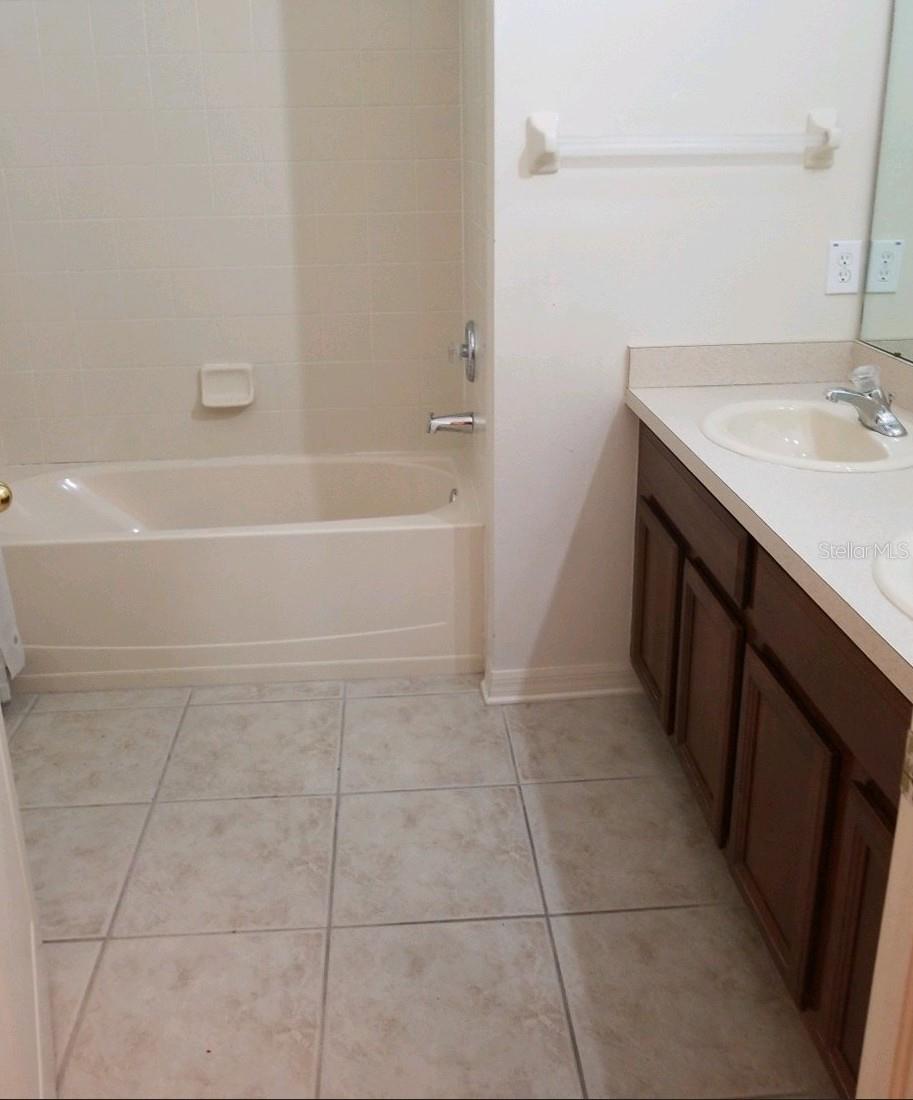 206 RONJA LN, VALRICO, FL, 33594