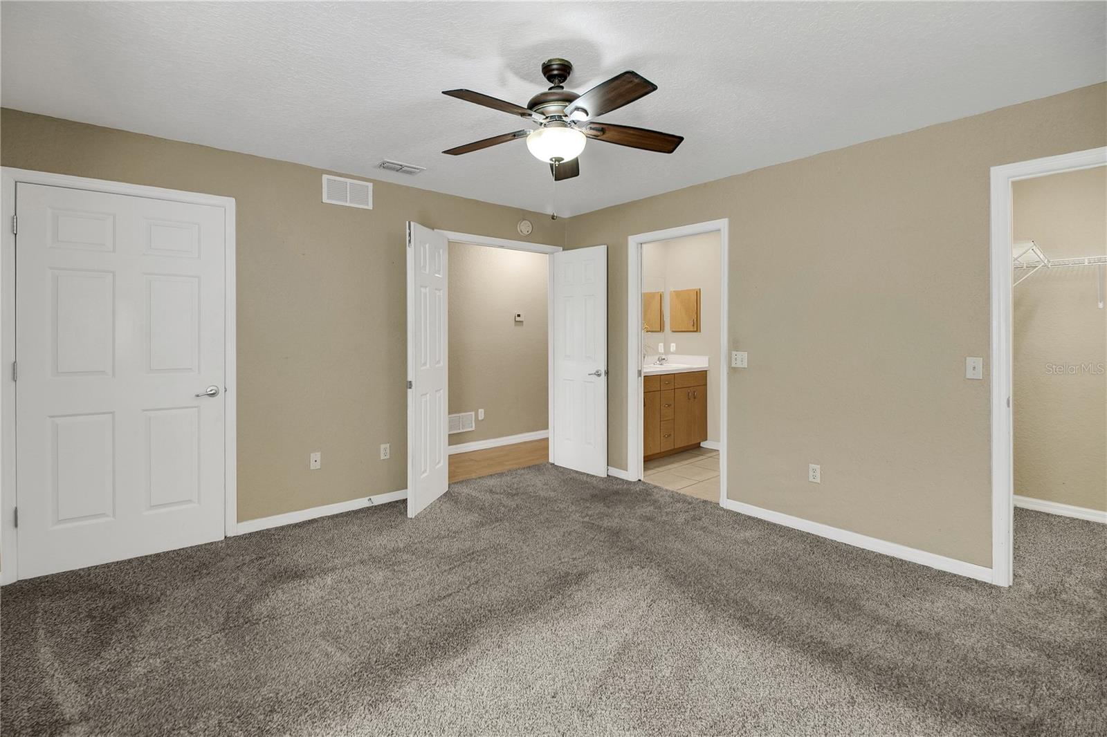 305 W FOUNTAIN ST, FRUITLAND PARK, FL, 34731