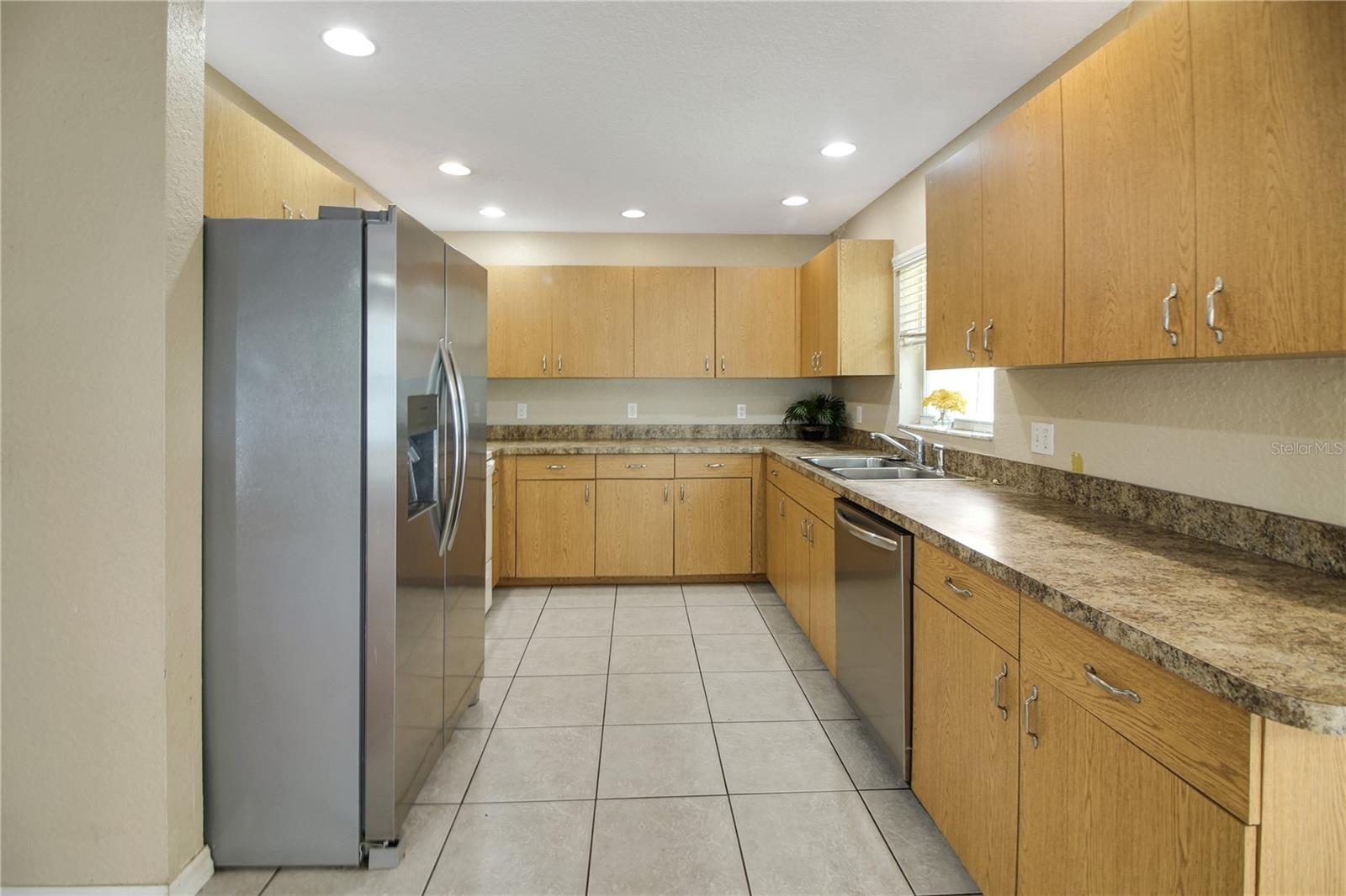 305 W FOUNTAIN ST, FRUITLAND PARK, FL, 34731