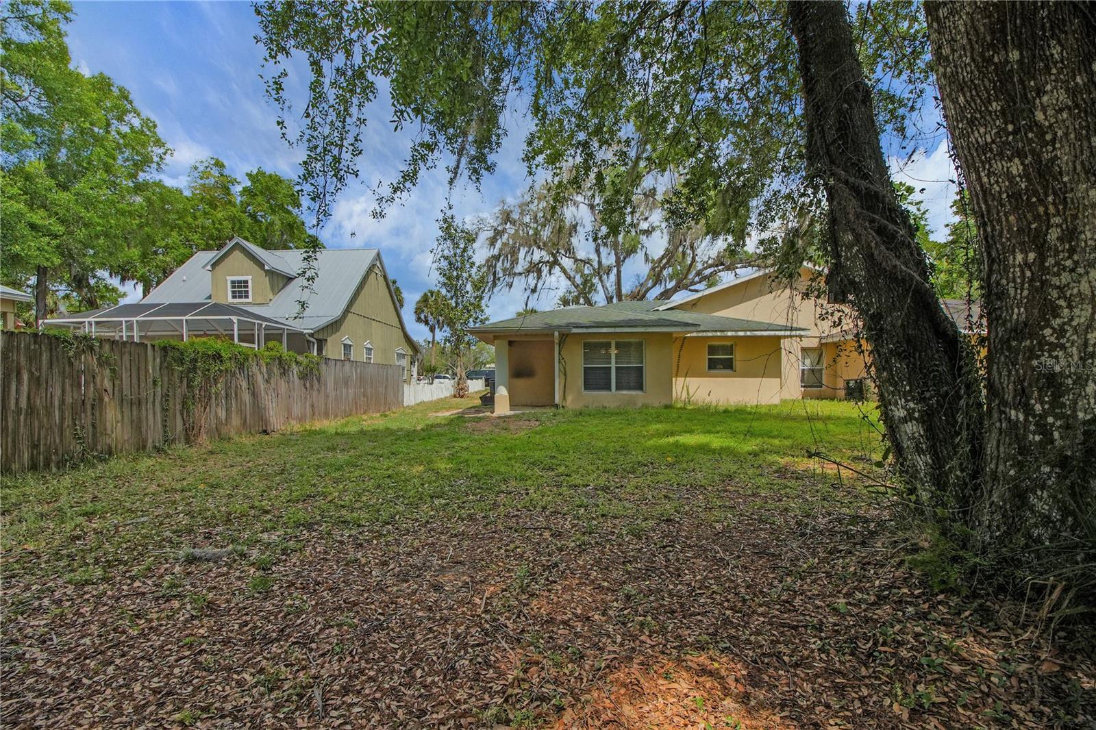 305 W FOUNTAIN ST, FRUITLAND PARK, FL, 34731