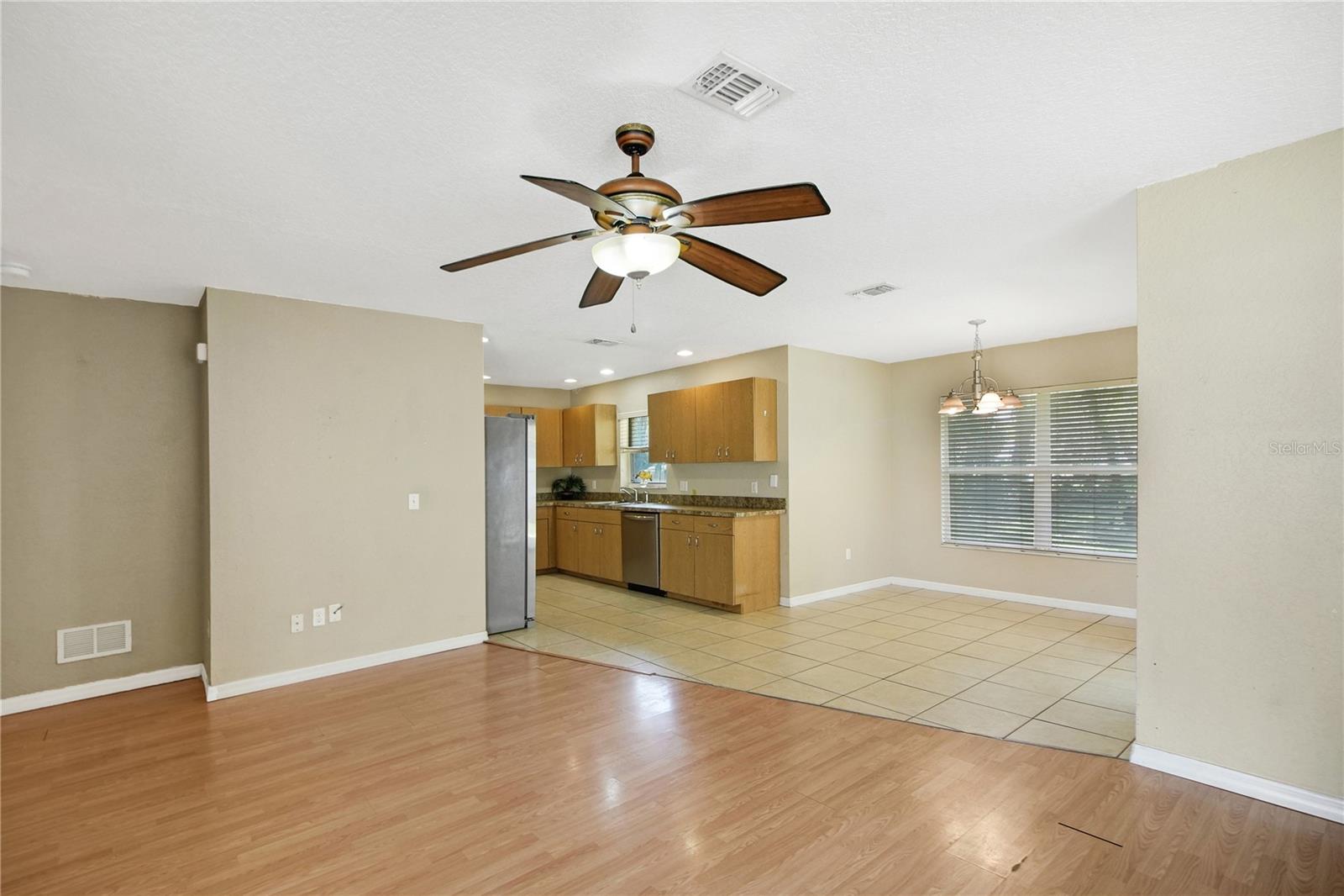 305 W FOUNTAIN ST, FRUITLAND PARK, FL, 34731
