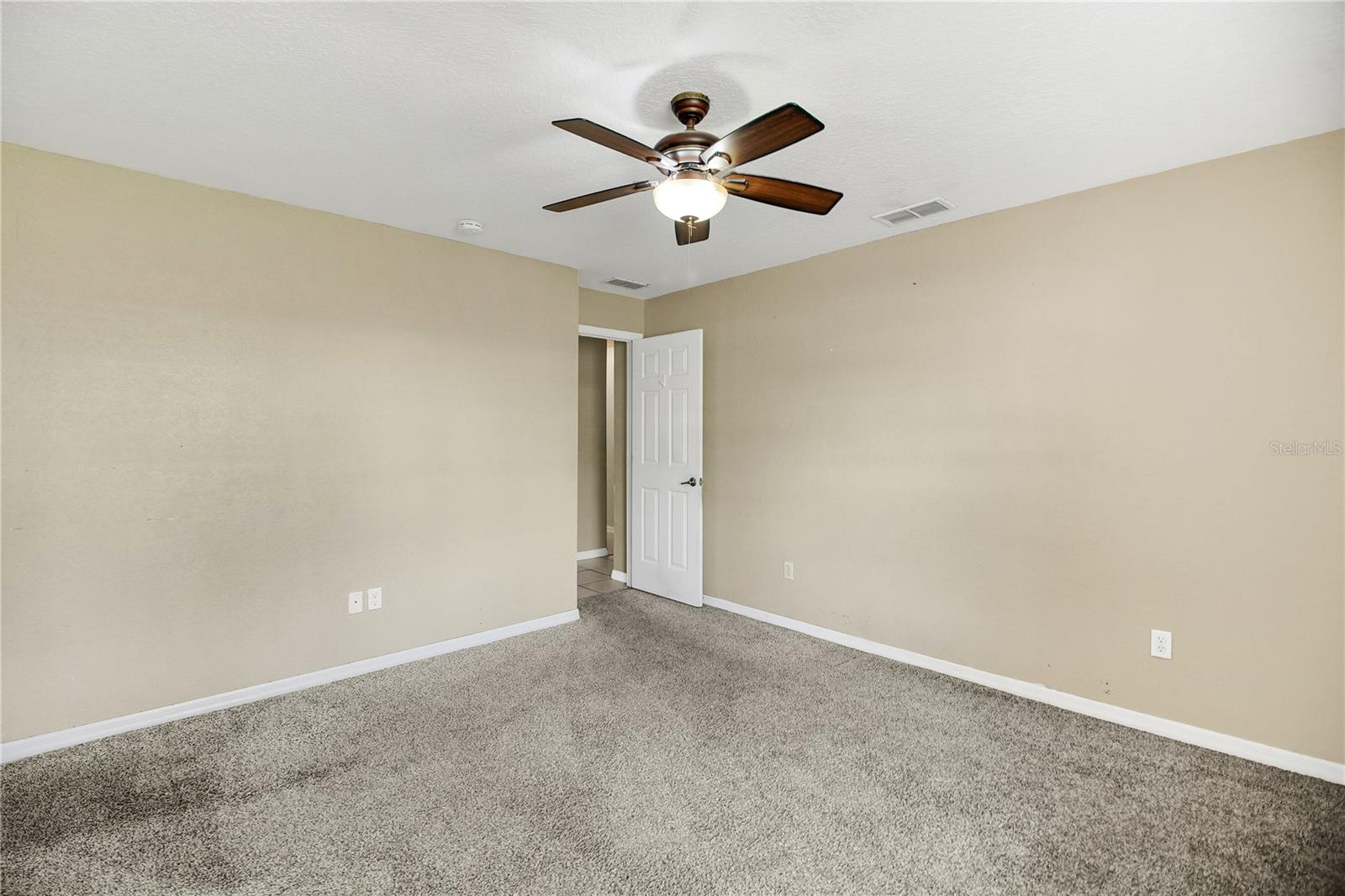 305 W FOUNTAIN ST, FRUITLAND PARK, FL, 34731