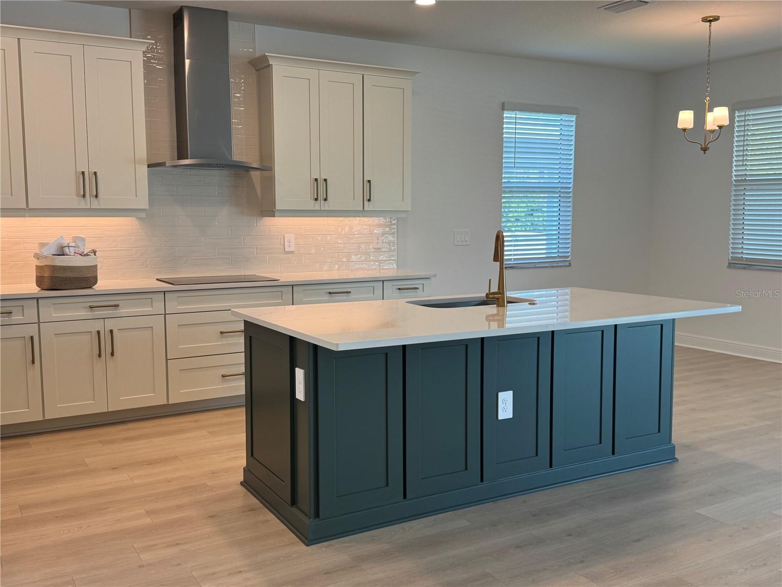 1512 LUGANO CIR, NOKOMIS, FL, 34275