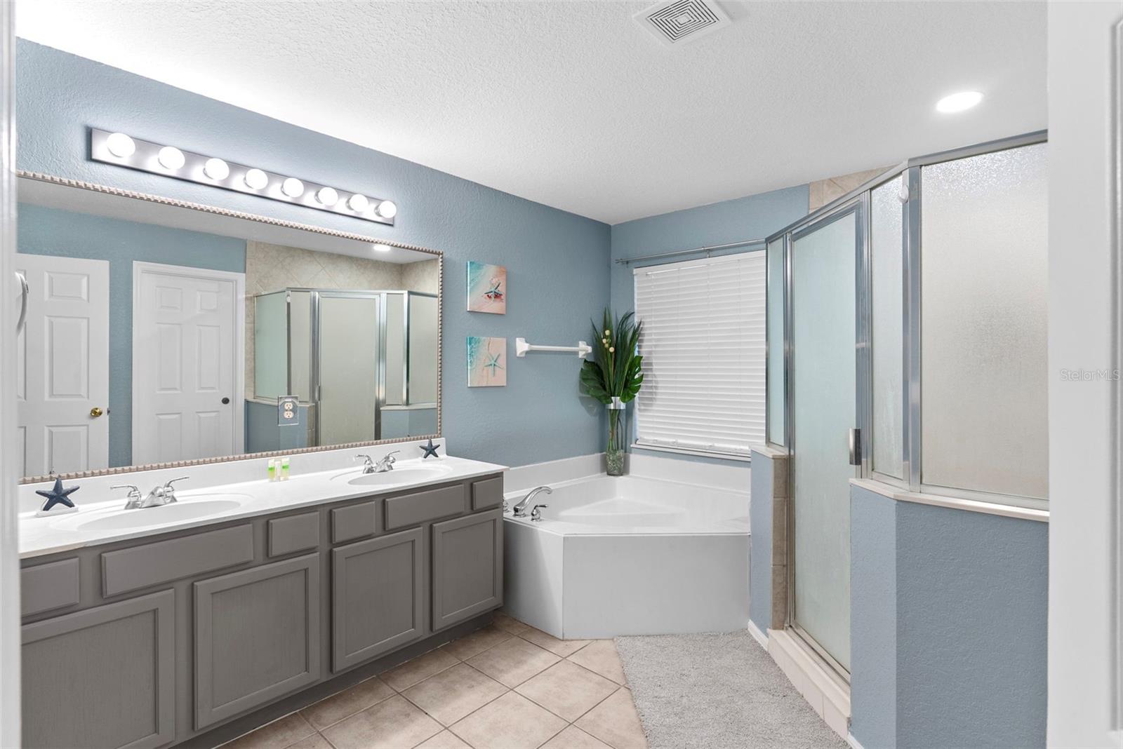 215 GLENEAGLES DR, DAVENPORT, FL, 33897