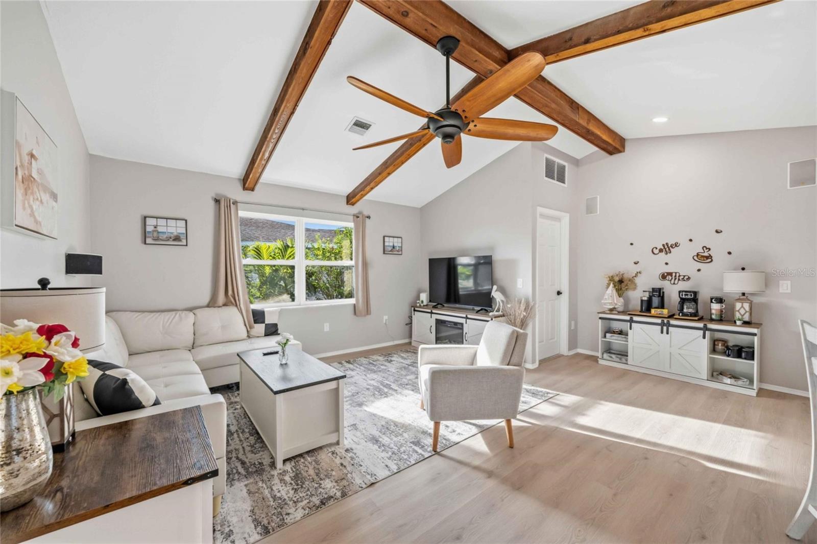 36 BUNKER CIR, ROTONDA WEST, FL, 33947