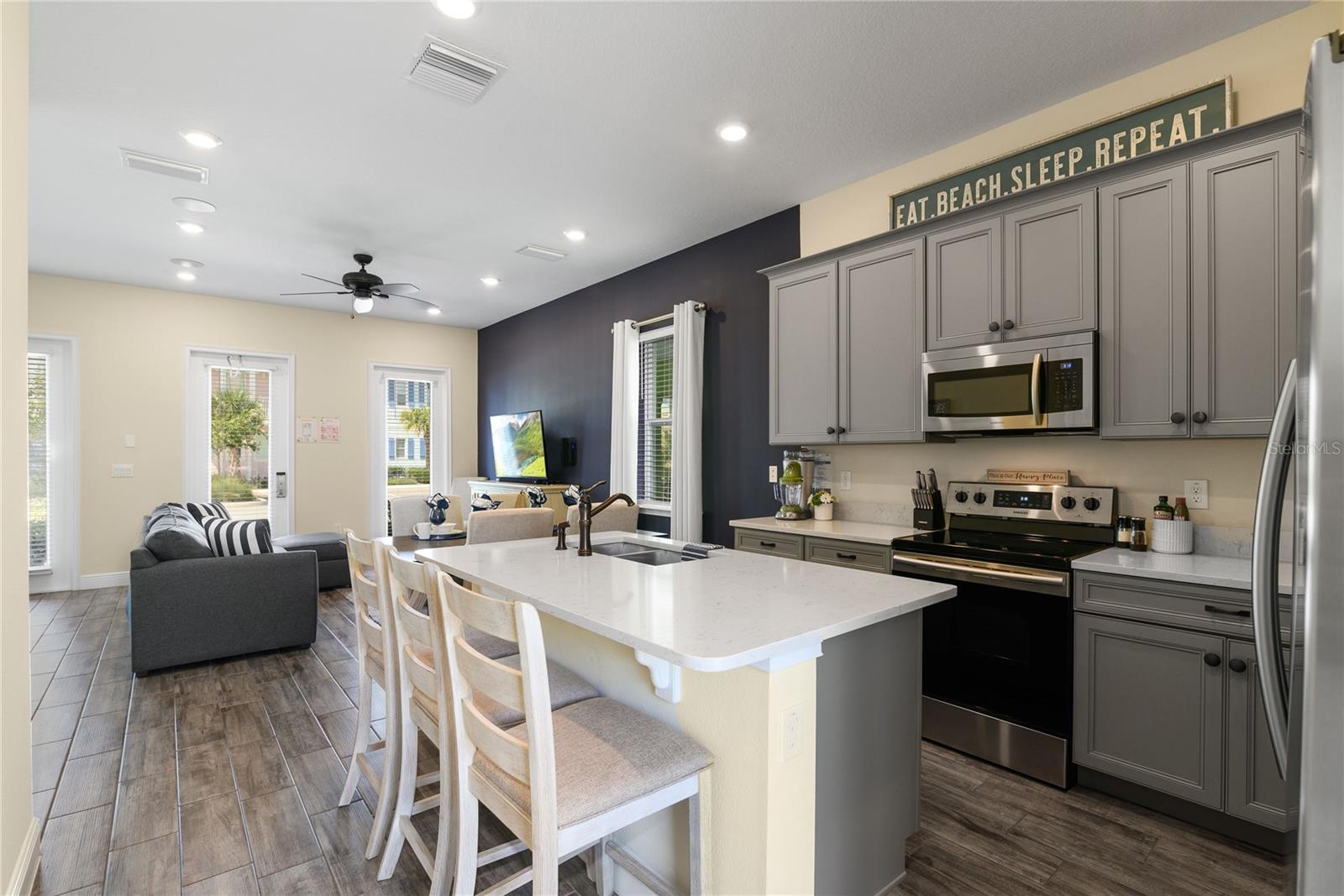 8040 LOST SHAKER LN, KISSIMMEE, FL, 34747