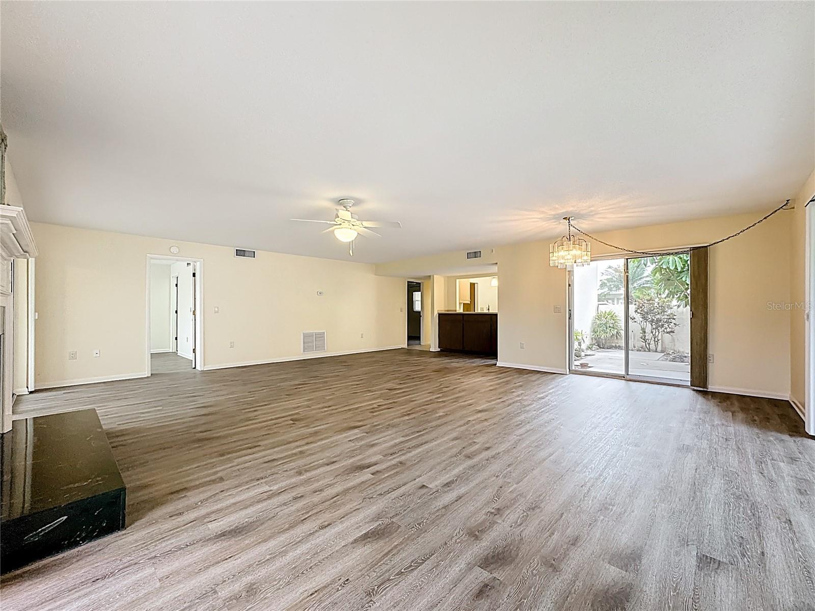 760 VILLAGE CIR #109, VENICE, FL, 34292