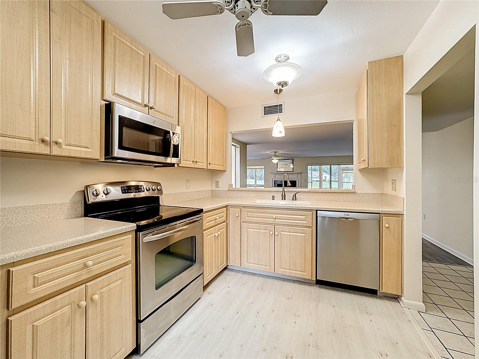 760 VILLAGE CIR #109, VENICE, FL, 34292