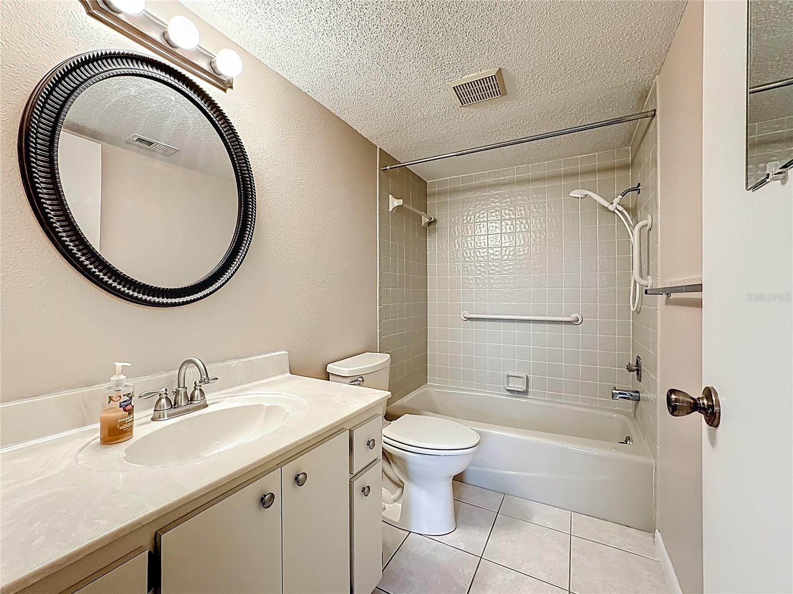760 VILLAGE CIR #109, VENICE, FL, 34292
