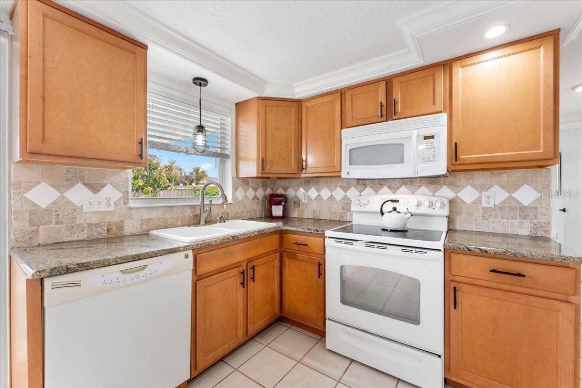 3731 ELMWOOD DR, HOLIDAY, FL, 34691