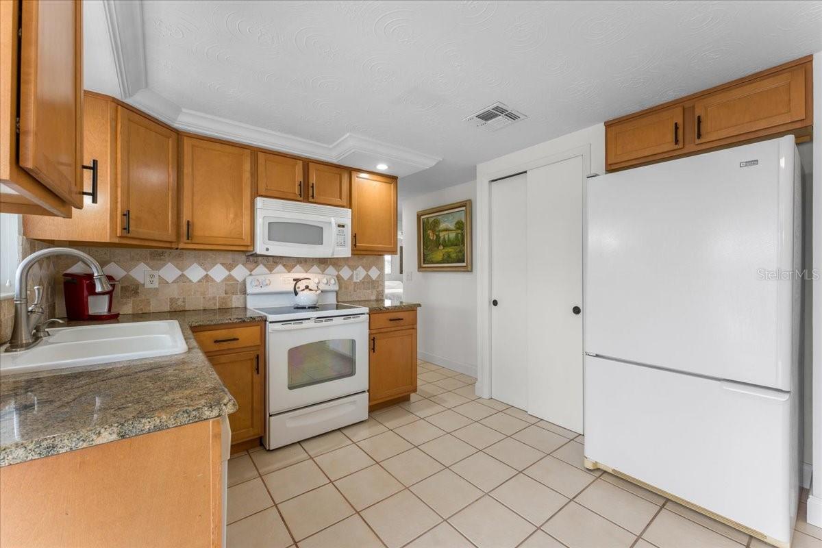 3731 ELMWOOD DR, HOLIDAY, FL, 34691