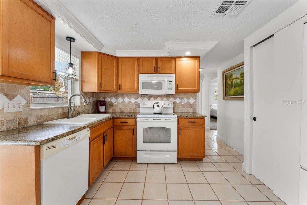 3731 ELMWOOD DR, HOLIDAY, FL, 34691