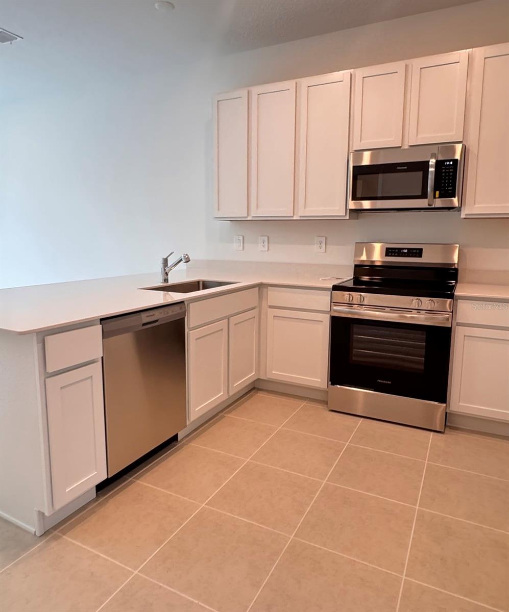 2769 SKYLINE LOOP, KISSIMMEE, FL, 34758