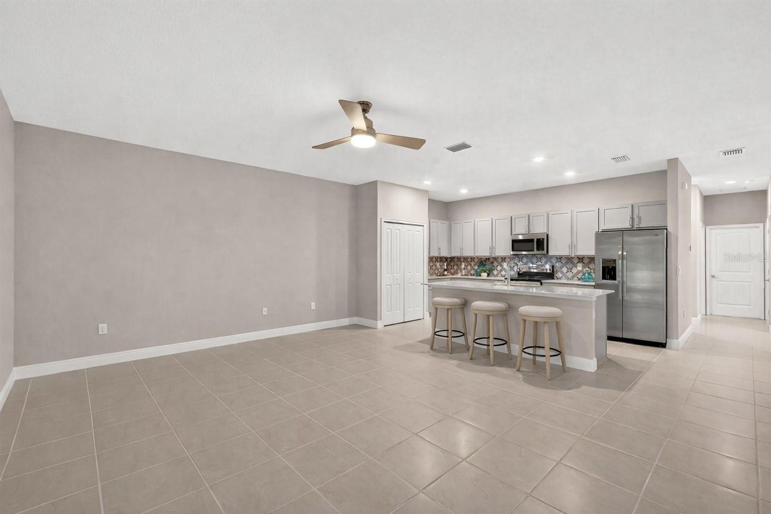27203 WHITE PLAINS WAY, LEESBURG, FL, 34748