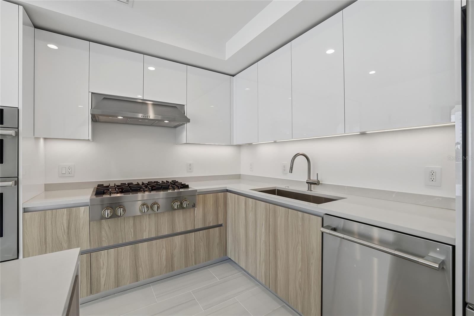 400 CENTRAL AVE #505, ST PETERSBURG, FL, 33701