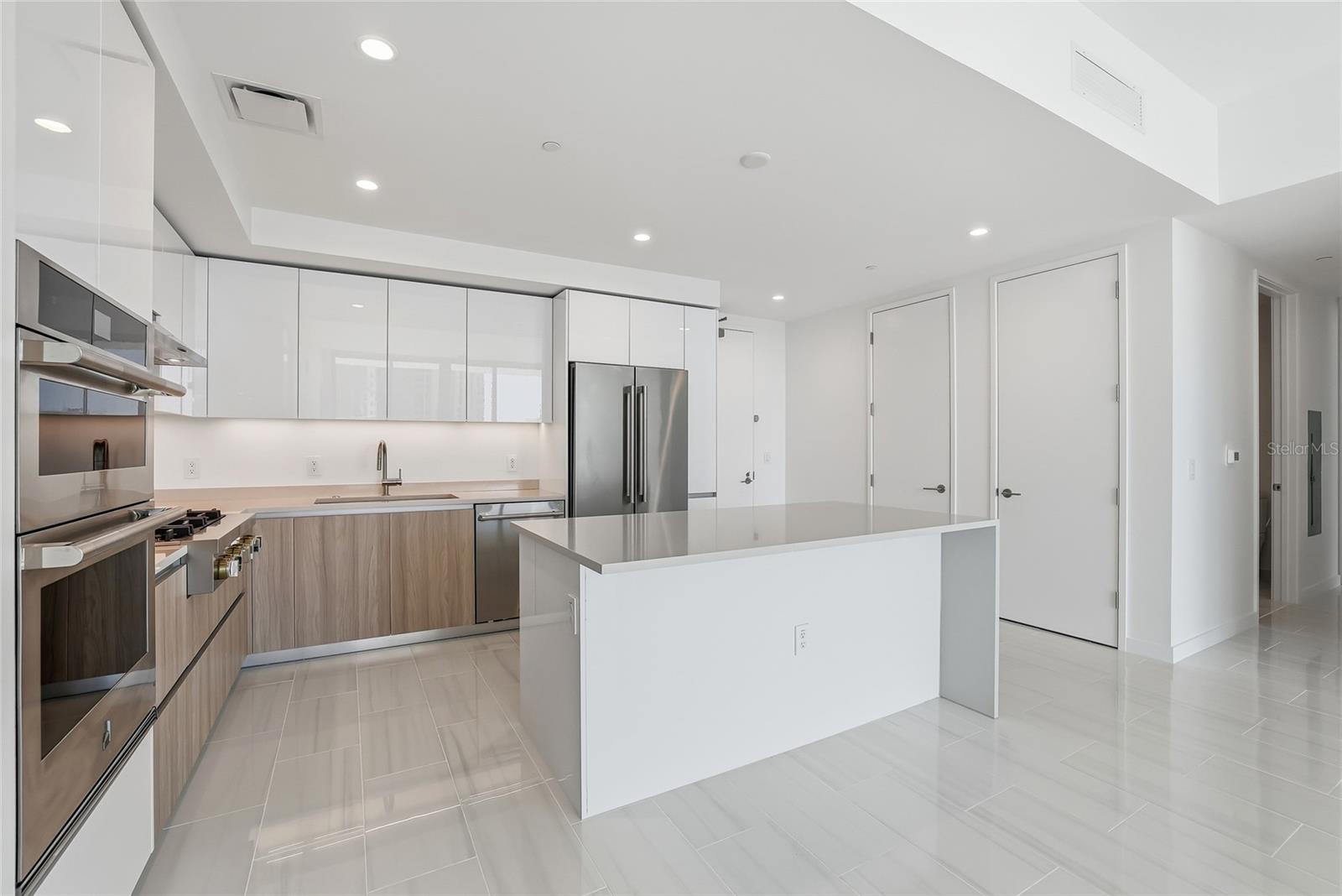 400 CENTRAL AVE #505, ST PETERSBURG, FL, 33701