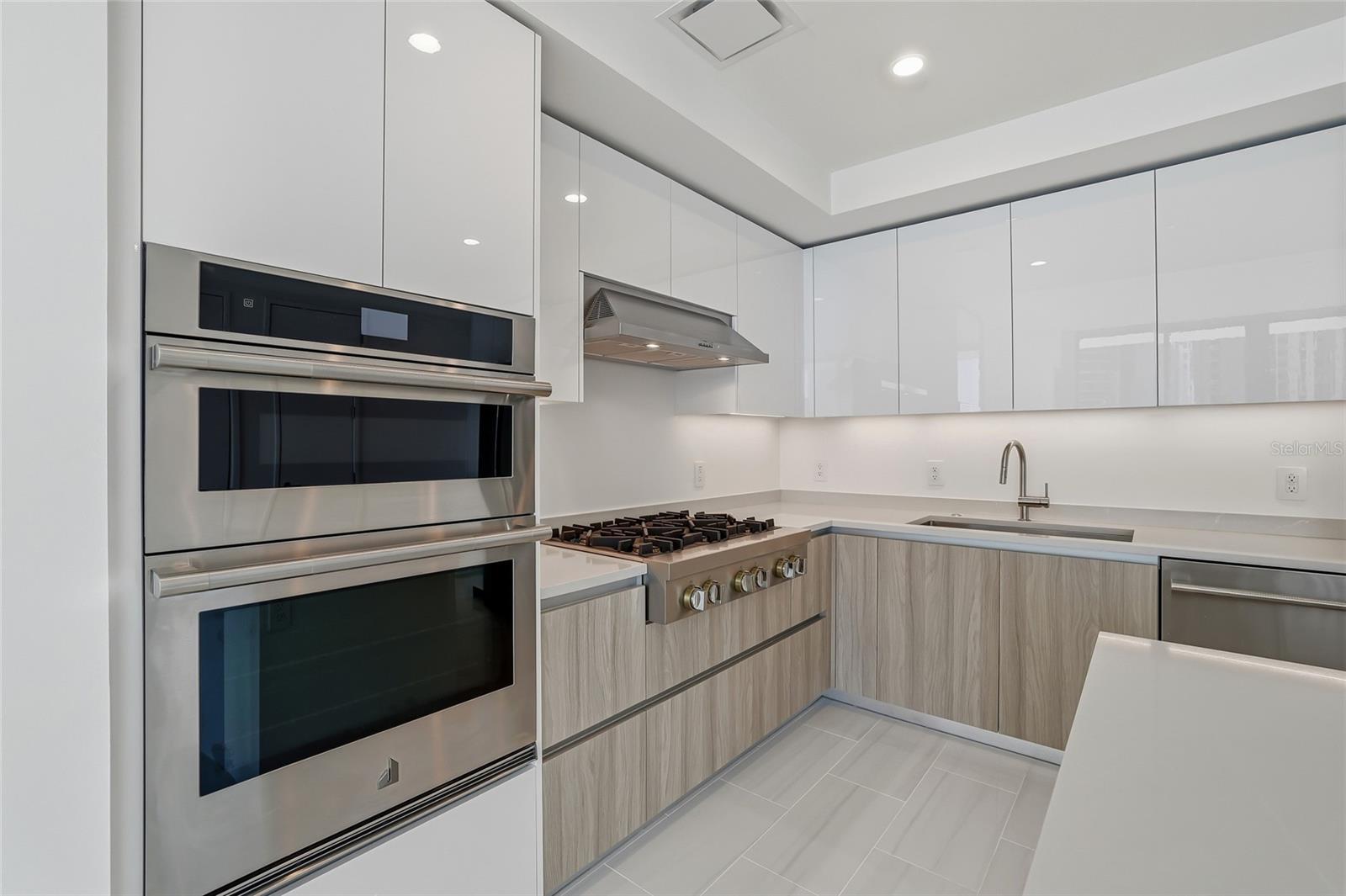 400 CENTRAL AVE #505, ST PETERSBURG, FL, 33701