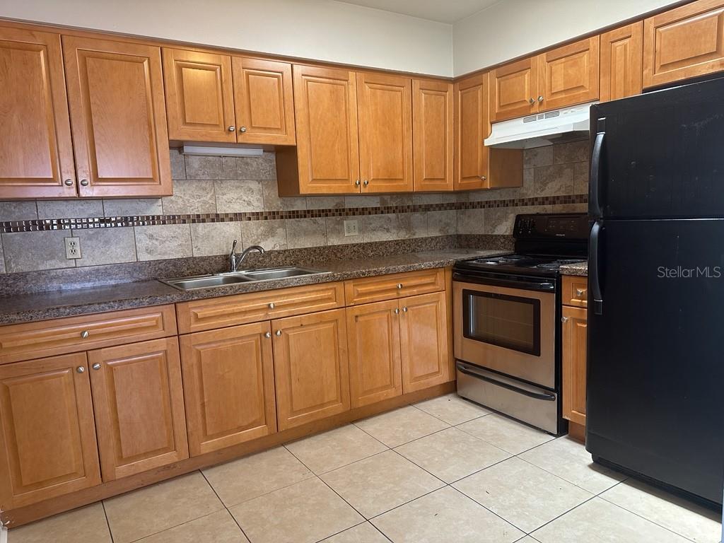 6568 S WEST SHORE CIR, TAMPA, FL, 33616