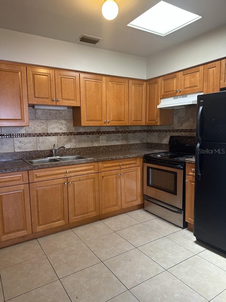 6568 S WEST SHORE CIR, TAMPA, FL, 33616