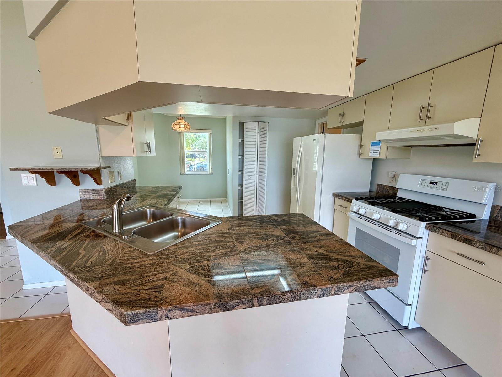 10201 36TH ST N, CLEARWATER, FL, 33762