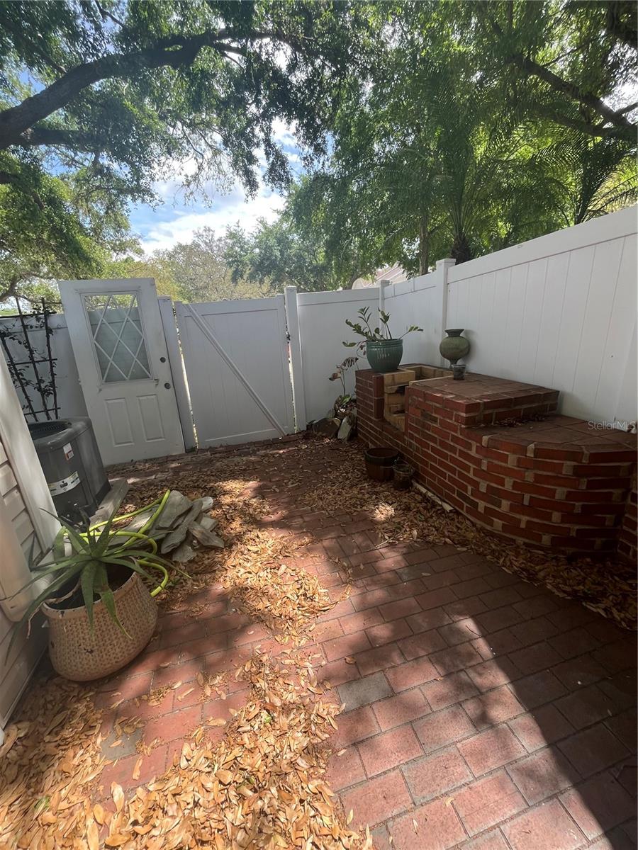 11359 STRATTON PARK DR, TEMPLE TERRACE, FL, 33617