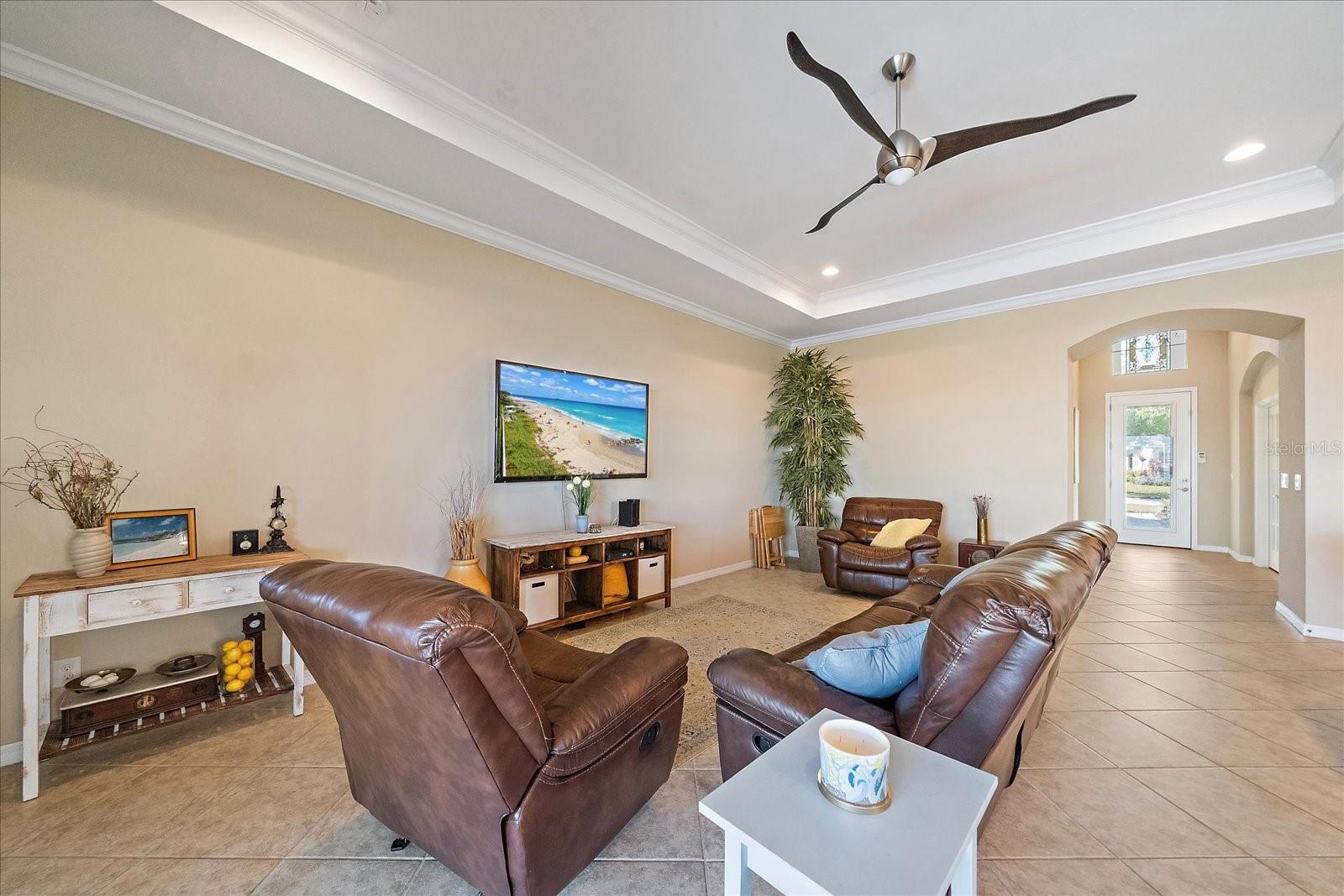 5040 LAKE OVERLOOK AVE, BRADENTON, FL, 34208