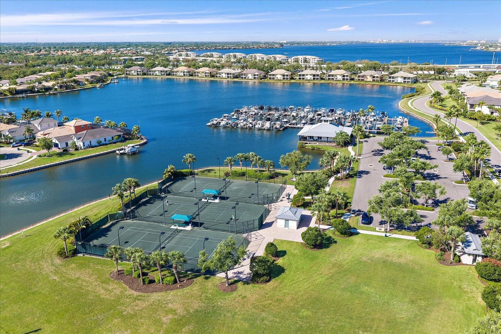 5040 LAKE OVERLOOK AVE, BRADENTON, FL, 34208