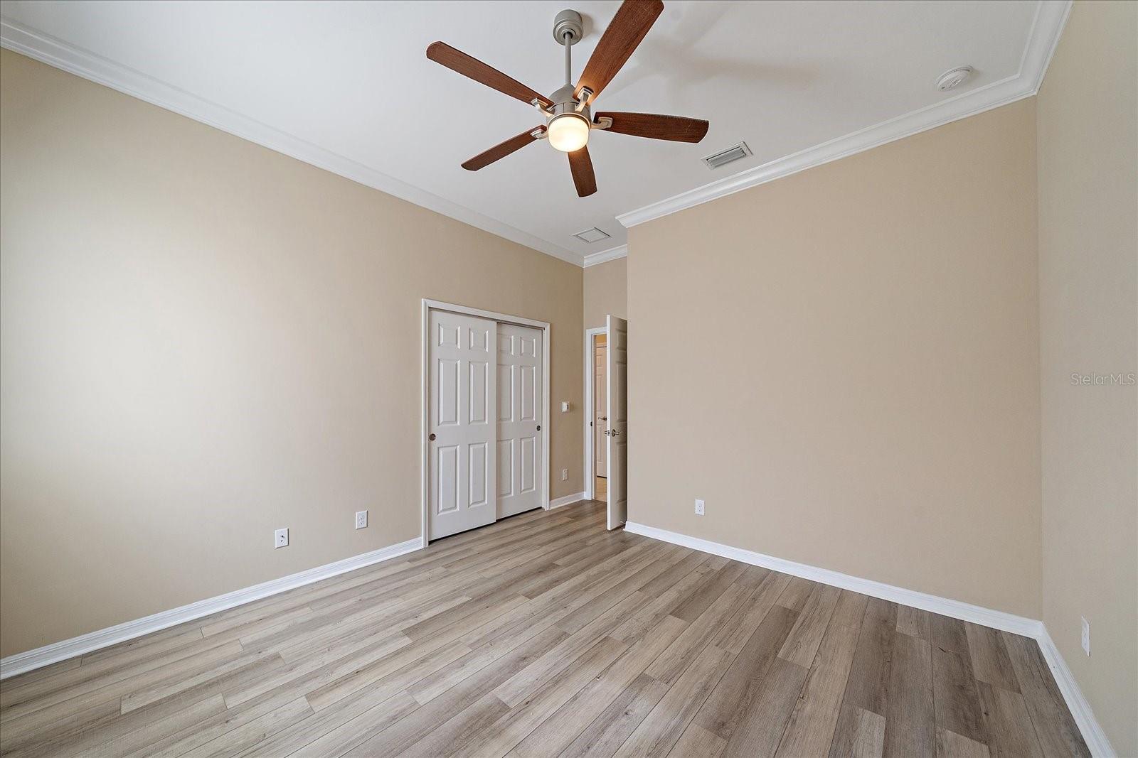 5040 LAKE OVERLOOK AVE, BRADENTON, FL, 34208